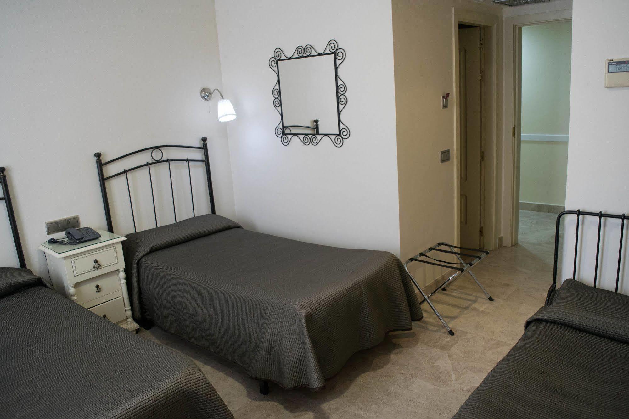 Caballero Errante Madrid Exterior photo